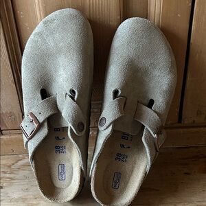 Birkenstock Suede Clogs in Light Beige/Tan